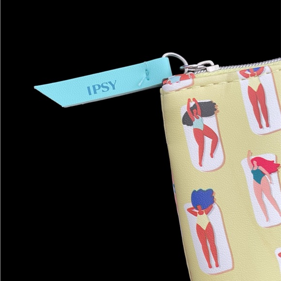 7.5" x 5" Ipsy cosmetic bag with zipper * inclusive - Picture 3 of 7